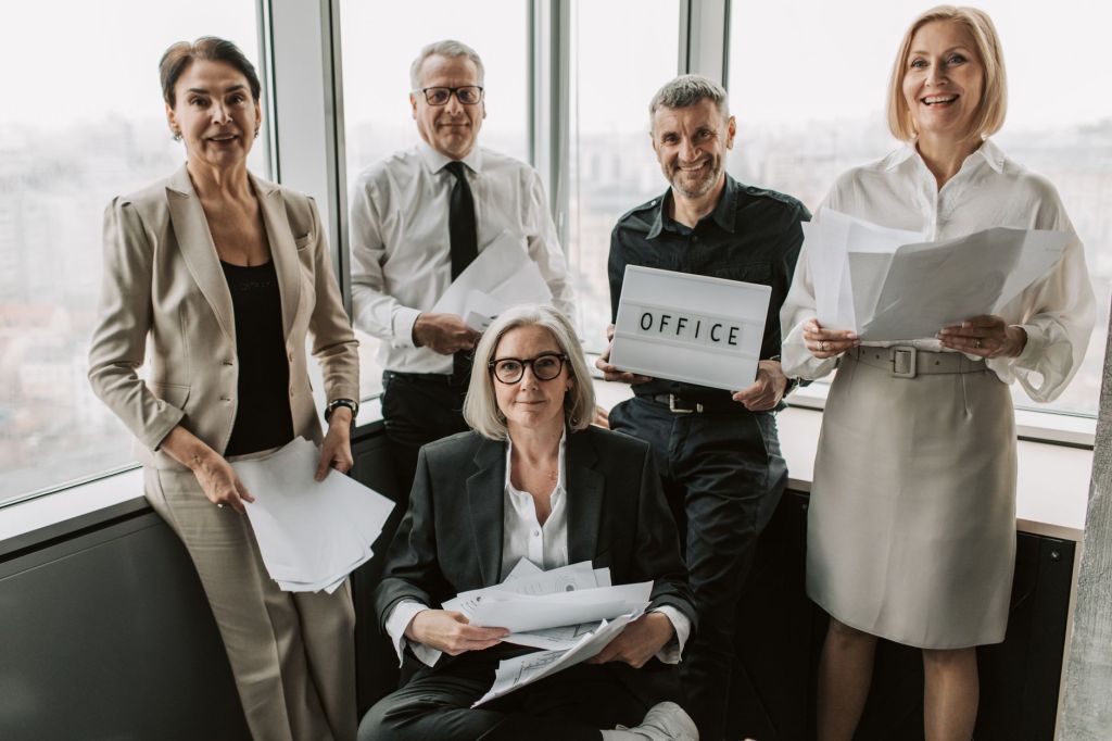 🏭 Empresas: ¿Buscas Profesionales Hispanos en Canadá? Así Encontrarás al Candidato Ideal